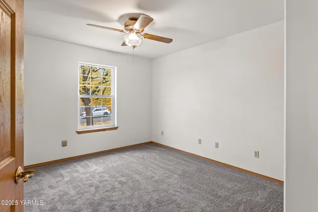 $525,000 | 20 Buttercup Lane, Selah, WA 98942