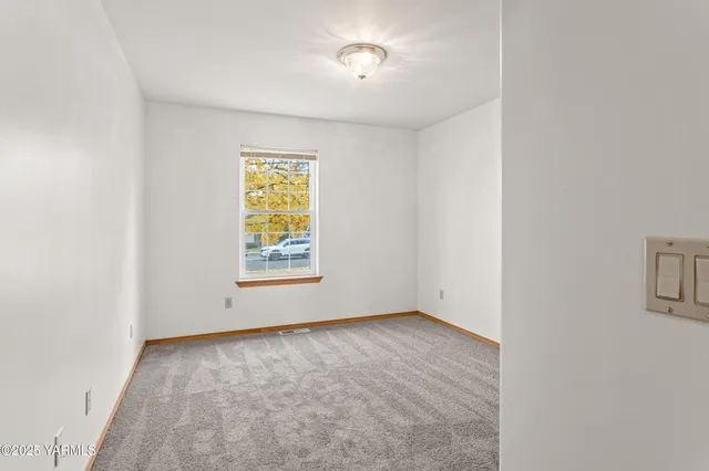 $525,000 | 20 Buttercup Lane, Selah, WA 98942