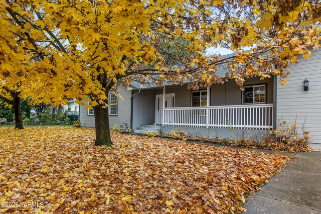 $525,000 | 20 Buttercup Lane, Selah, WA 98942