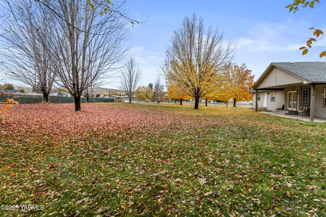 $525,000 | 20 Buttercup Lane, Selah, WA 98942