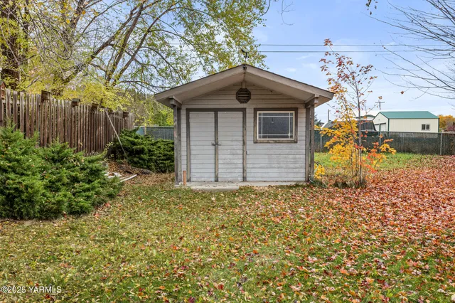 $525,000 | 20 Buttercup Lane, Selah, WA 98942