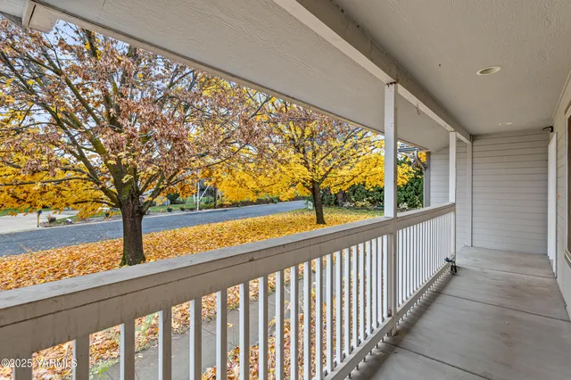 $525,000 | 20 Buttercup Lane, Selah, WA 98942