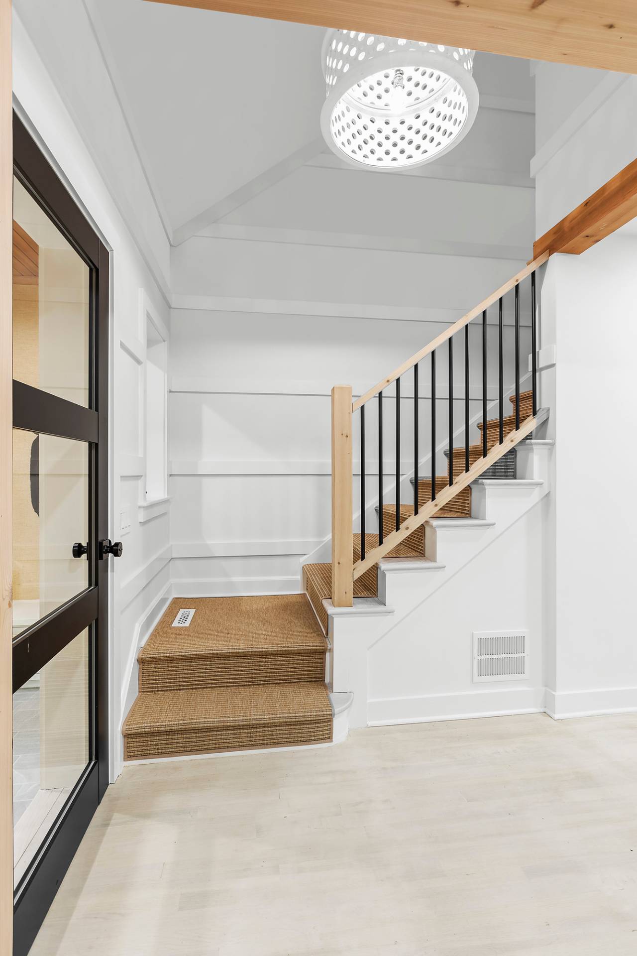 5 Phoebe Scoys Road East Hampton, NY 11937 - Photo 31 of 43 a view of entryway