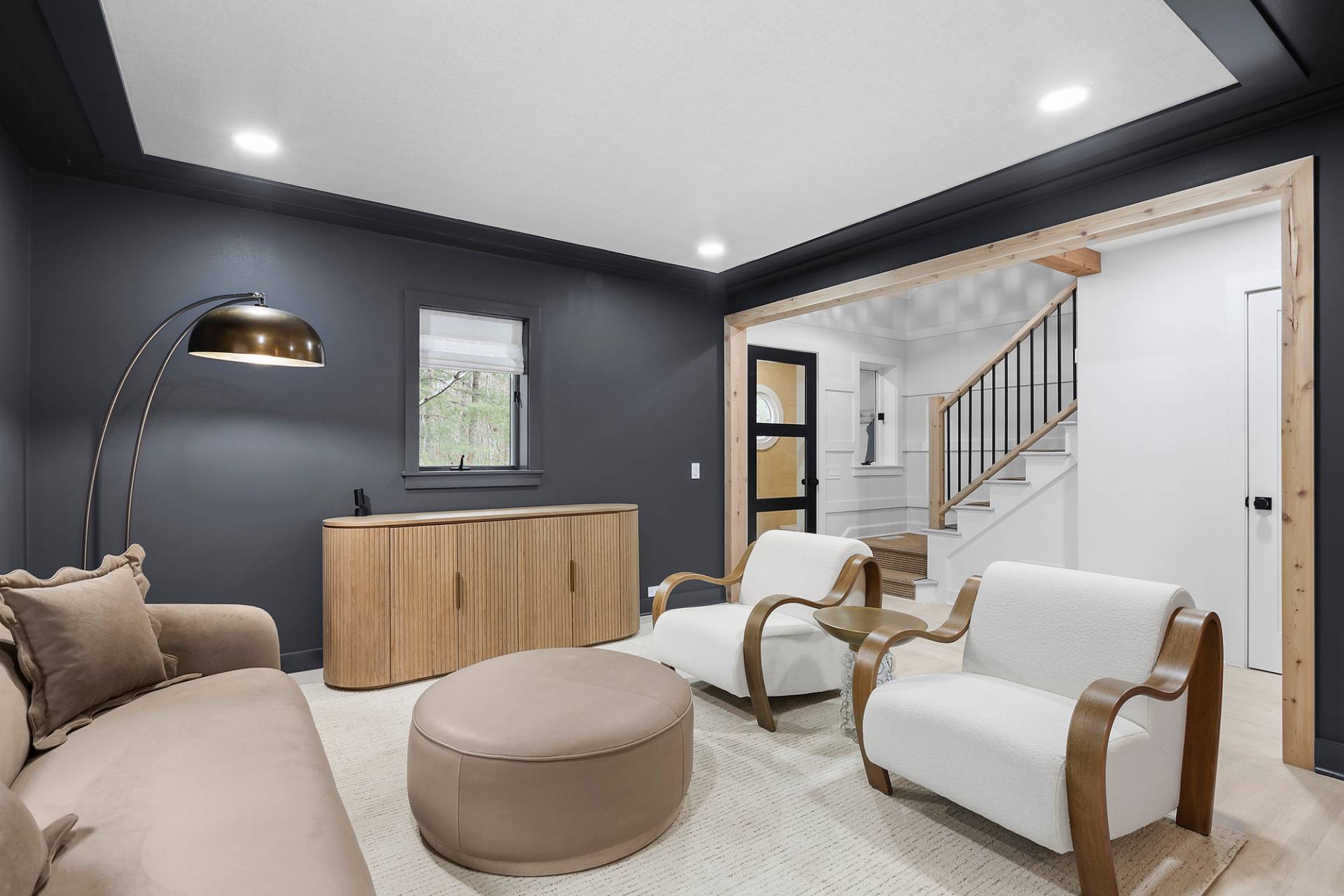 5 Phoebe Scoys Road East Hampton, NY 11937 - Photo 6 of 43 a living room with furniture and a window