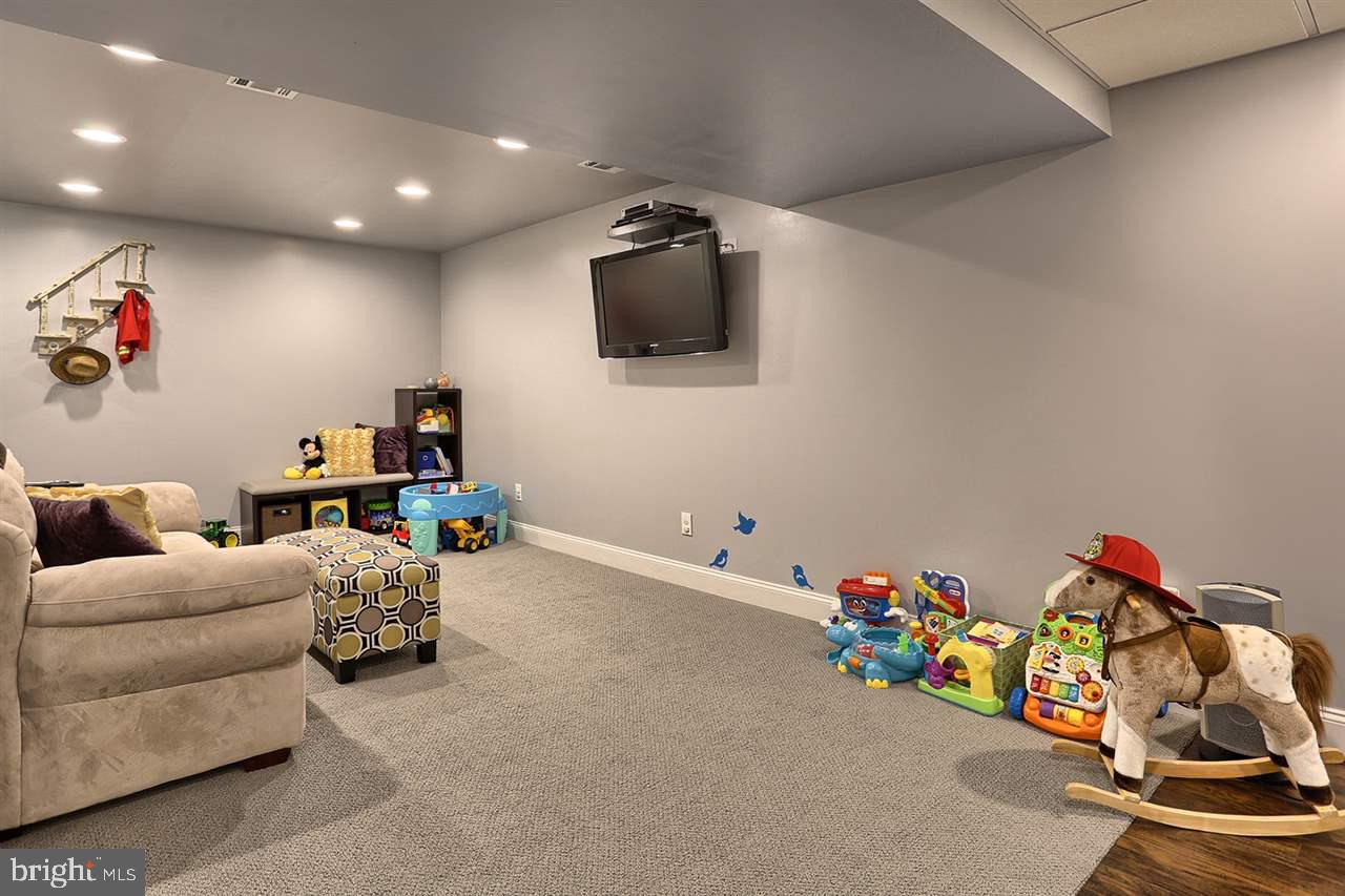 292 Martin Road Carlisle, PA 17015 - Photo 21 of 25 Gallery Image 21