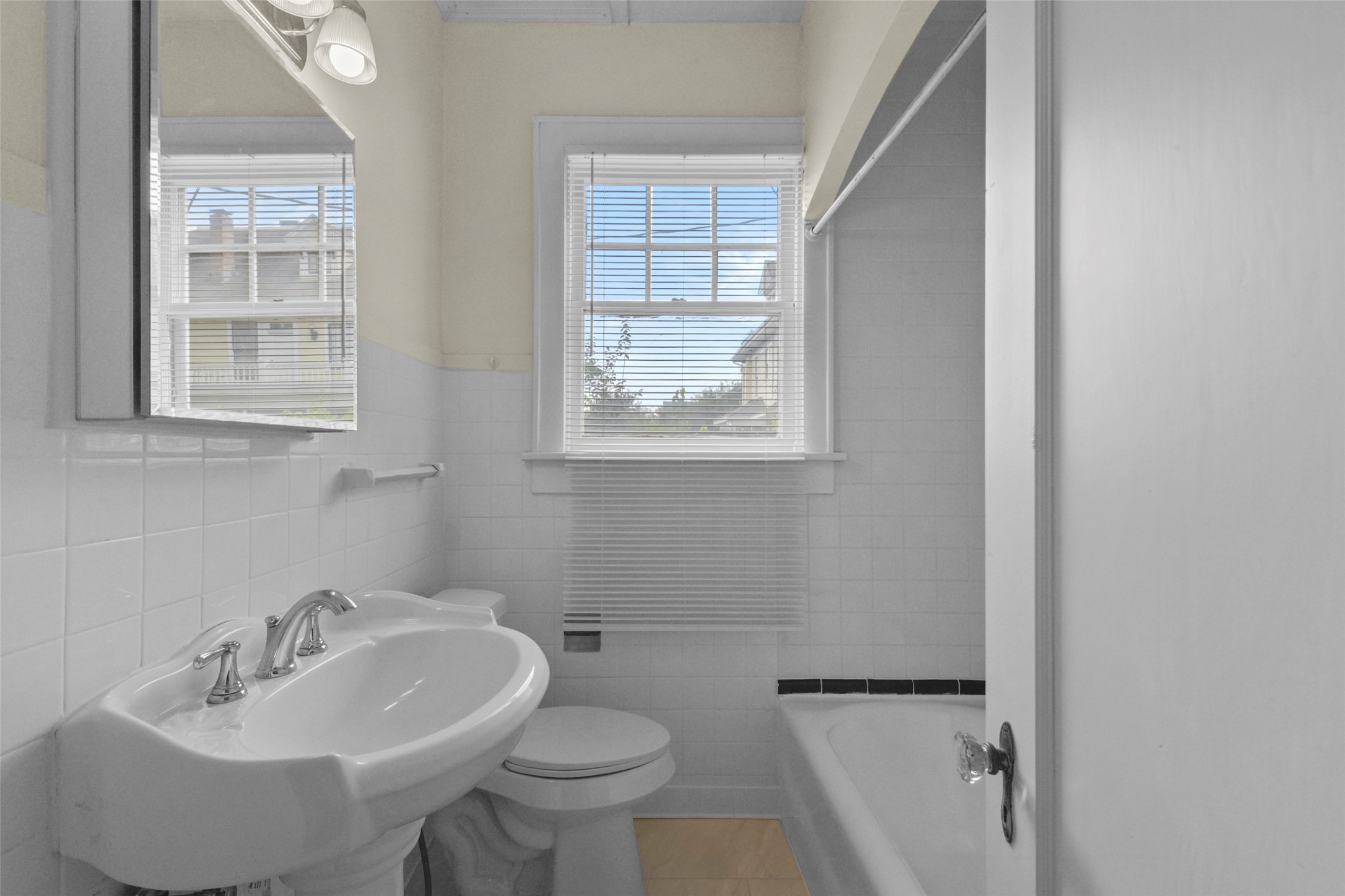 436 Westmoreland Street, Unit 2 Houston, TX 77006 - Photo 12 of 23