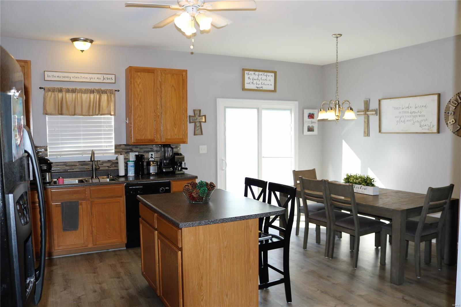 508 Springhurst Parkway O'Fallon, MO 63368 - Photo 9 of 49