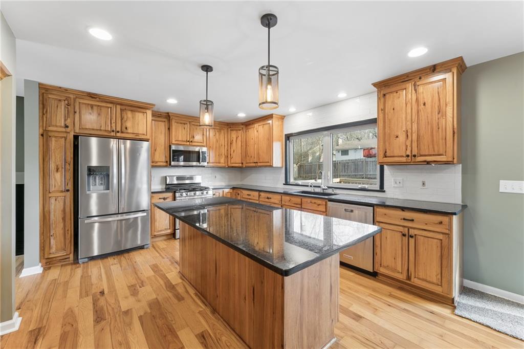 2916 Rimrock Drive Lawrence, KS 66047 - Photo 15 of 60