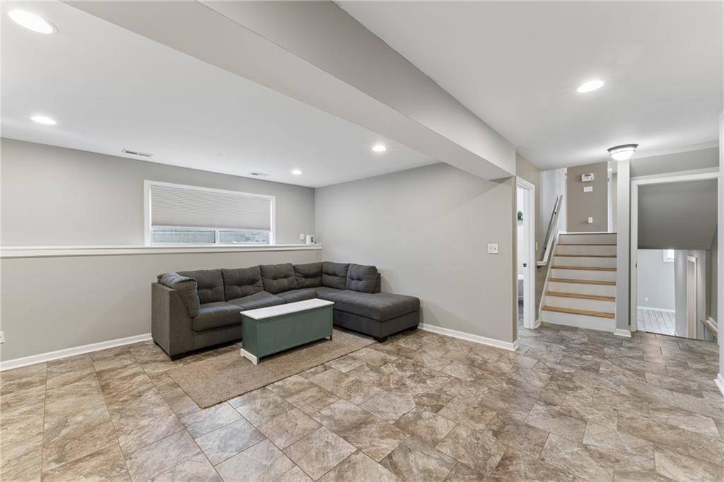 2916 Rimrock Drive Lawrence, KS 66047 - Photo 39 of 60