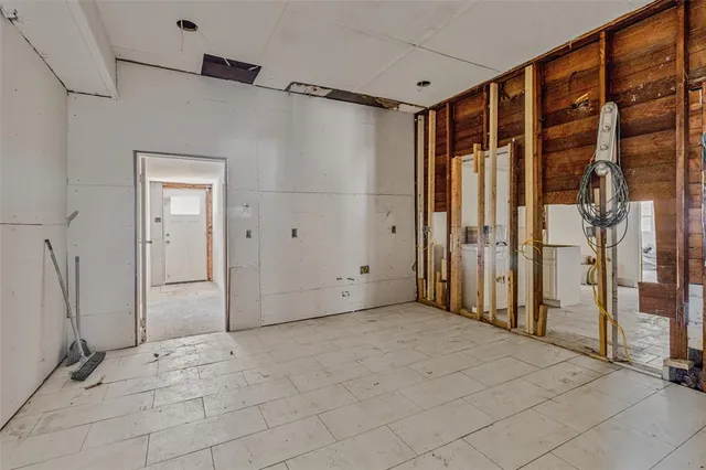 $165,000 | 902 North Frances Street, Terrell, TX 75160