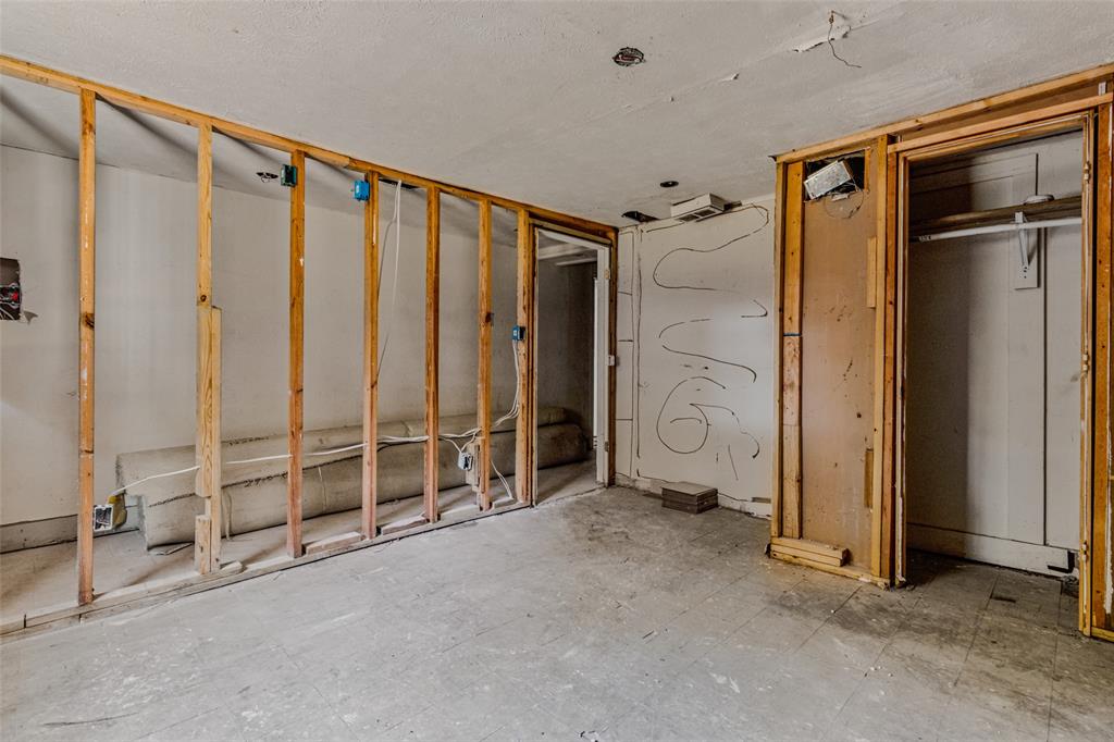 902 North Frances Street Terrell, TX 75160 - Photo 19 of 28 a view of an empty room with a fireplace