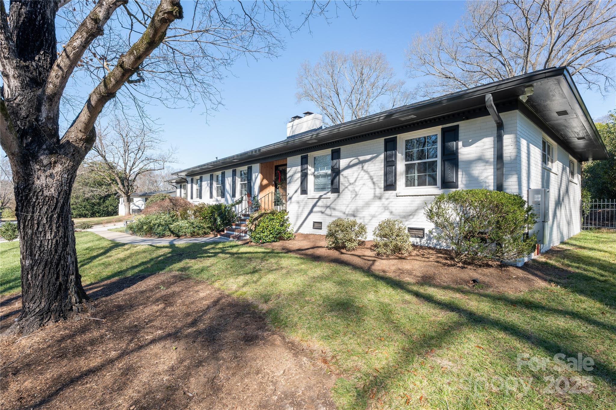 5217 Addison Drive Charlotte, NC 28211 - Photo 2 of 37