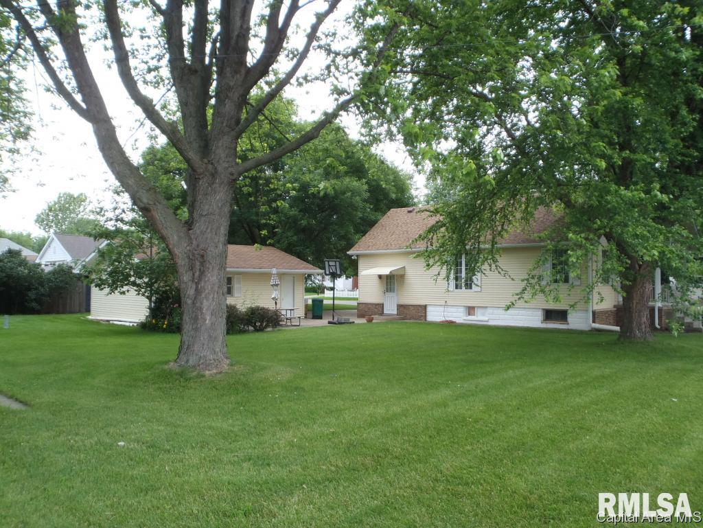 1633 North Milton Avenue Springfield, IL 62702 - Photo 2 of 11