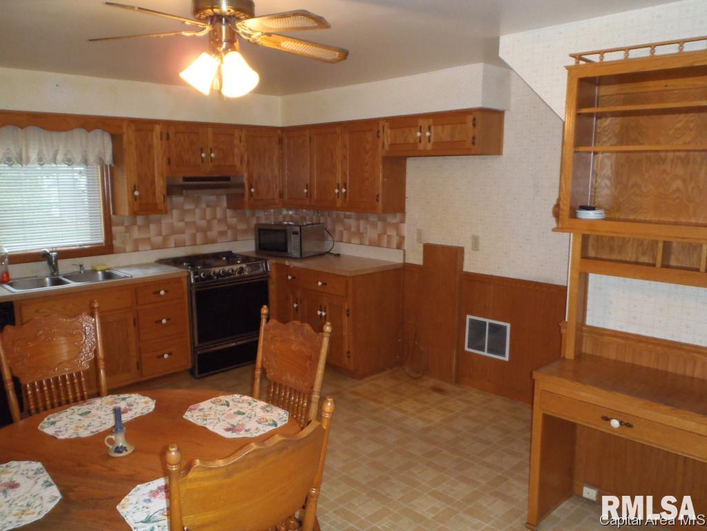 1633 North Milton Avenue Springfield, IL 62702 - Photo 5 of 11