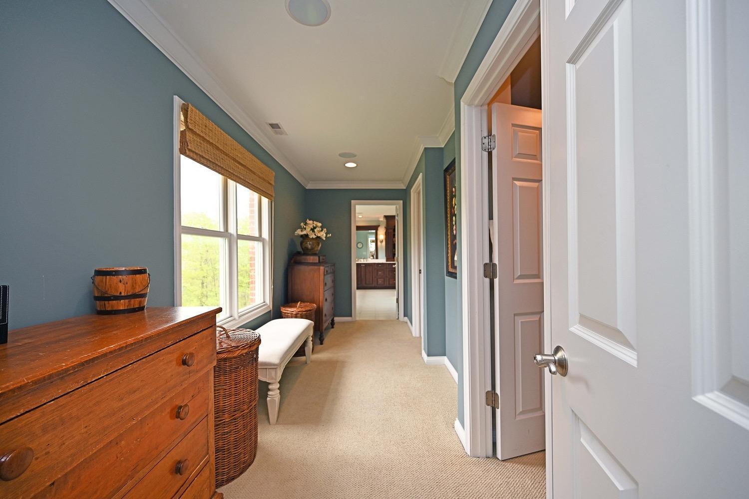 7966 Cooper Road Montgomery, OH 45242 - Photo 24 of 50 Gallery Image 24