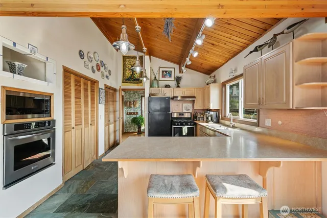 $725,000 | 4372 Melcher Road, Lummi Island, WA 98262