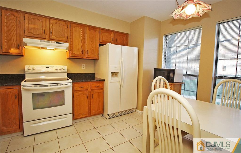 1605 Timber Oaks Road Edison, NJ 08820 - Photo 11 of 25 Gallery Image 11