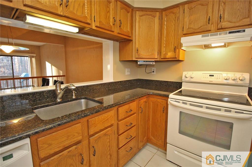 1605 Timber Oaks Road Edison, NJ 08820 - Photo 15 of 25 Gallery Image 15