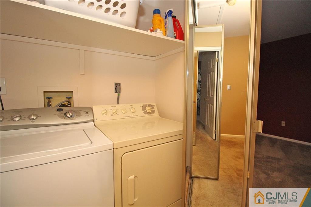 1605 Timber Oaks Road Edison, NJ 08820 - Photo 23 of 25 Gallery Image 23