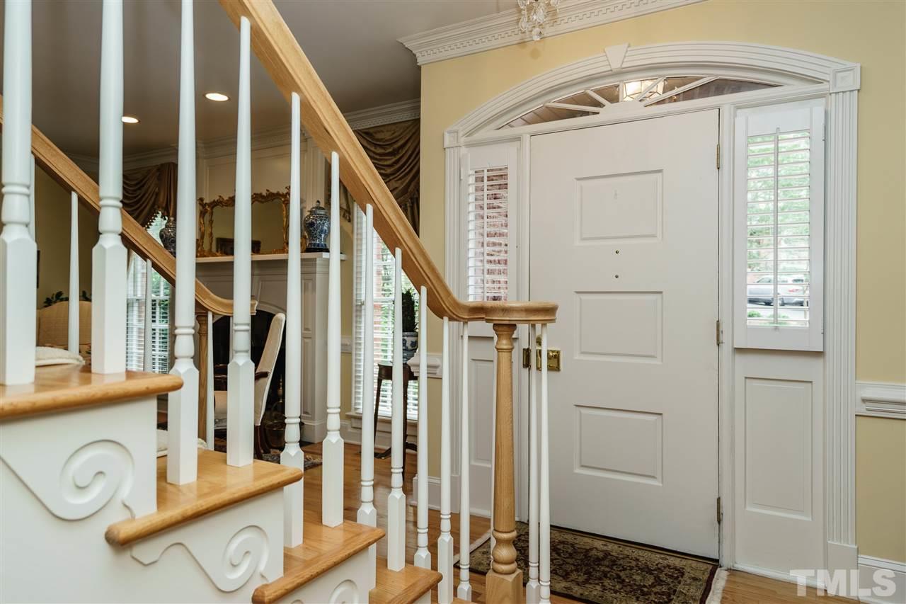 3322 Ridgecrest Court Raleigh, NC 27607 - Photo 3 of 25