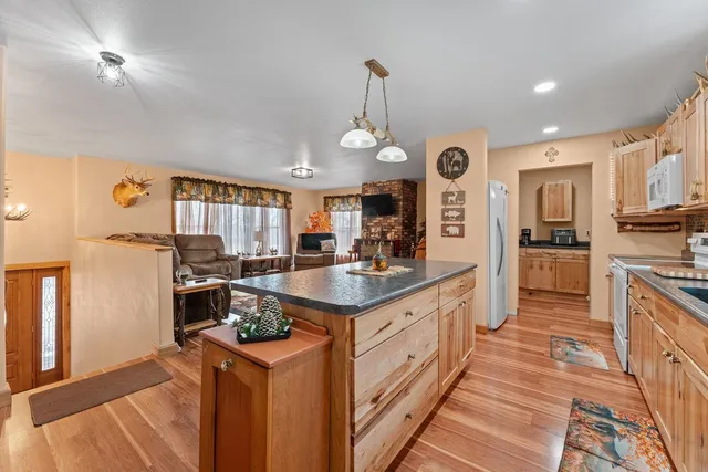 $889,000 | W1702 Golden, Berlin, WI 54923