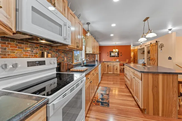 $889,000 | W1702 Golden, Berlin, WI 54923