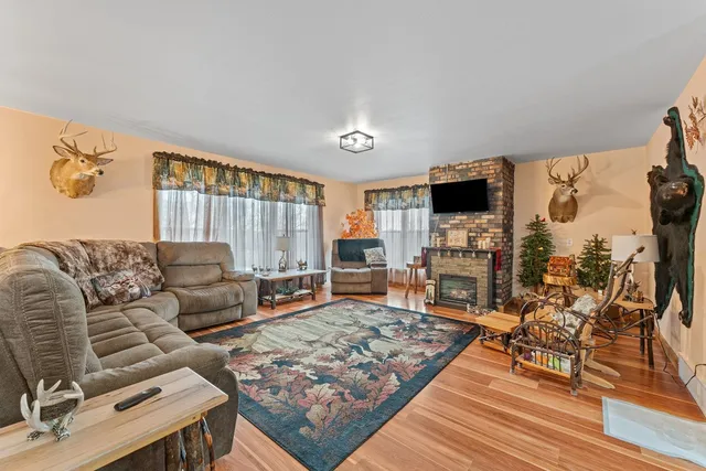 $889,000 | W1702 Golden, Berlin, WI 54923