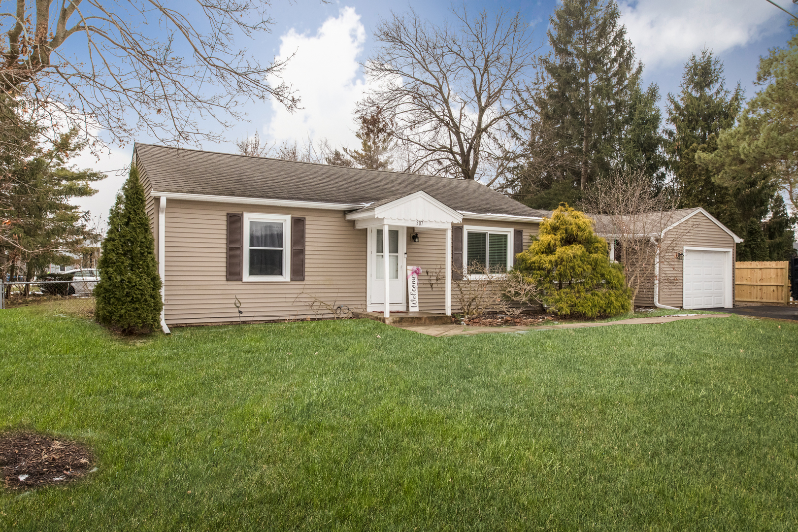 307 East Main Street Cary, IL 60013 - Photo 2 of 20