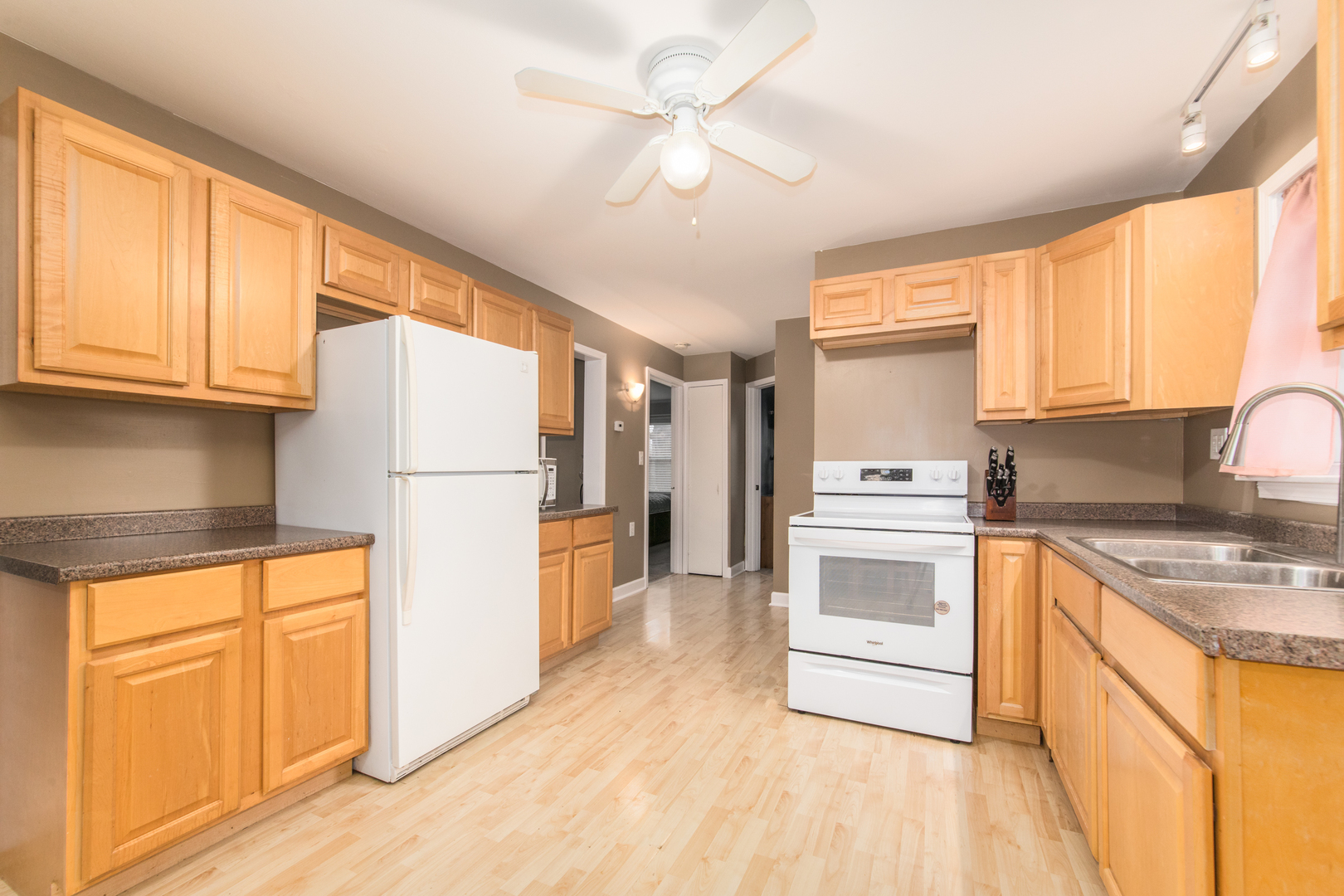307 East Main Street Cary, IL 60013 - Photo 9 of 20