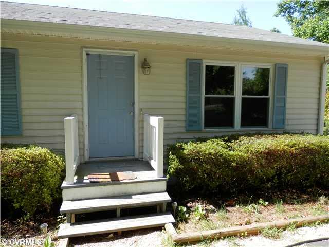 6697 Clark Road Powhatan, VA 23139 - Photo 4 of 12 Gallery Image 4