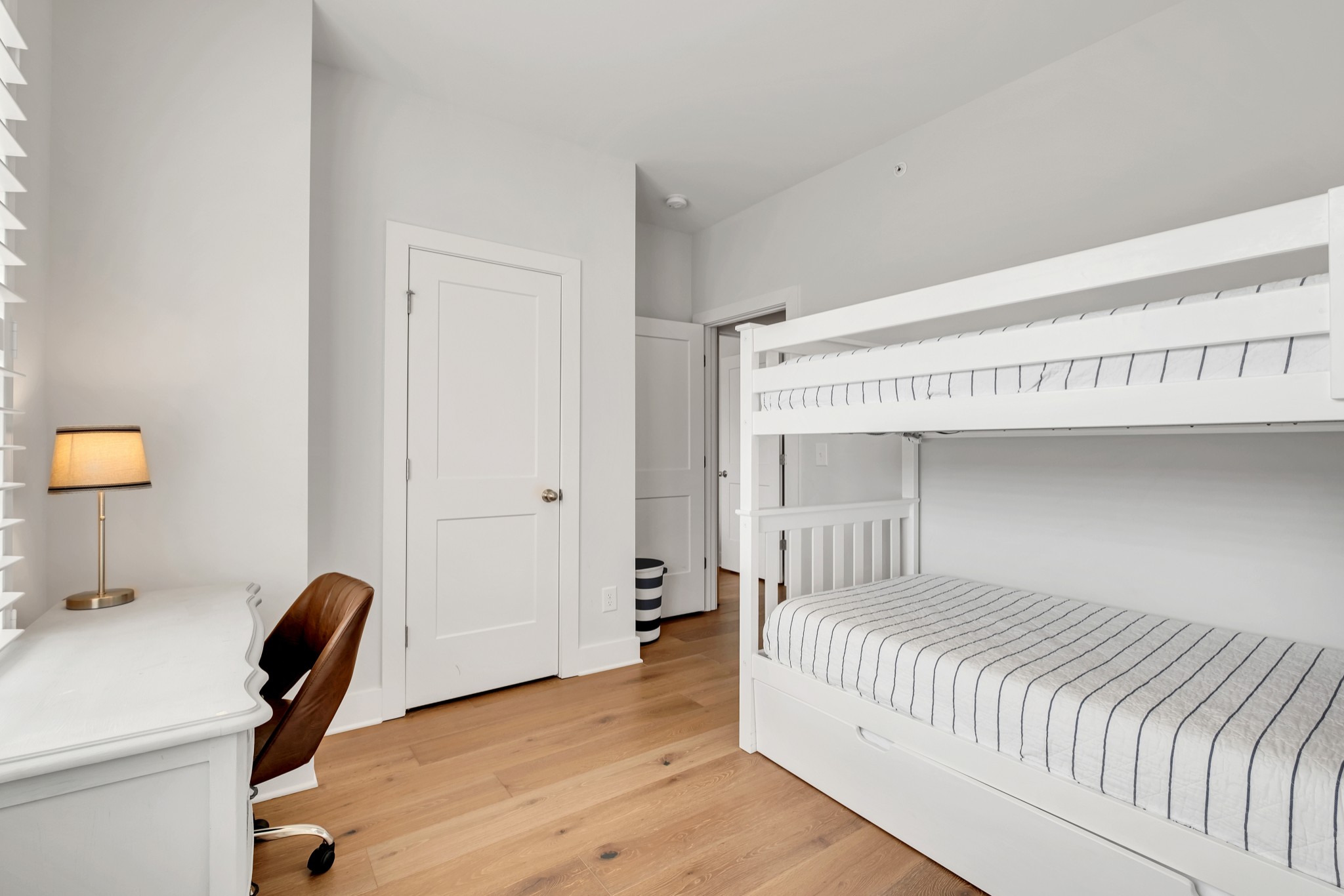 1144 Lock 4 Road, Unit F5 Gallatin, TN 37066 - Photo 34 of 40 a bedroom with a bed a desk and chair