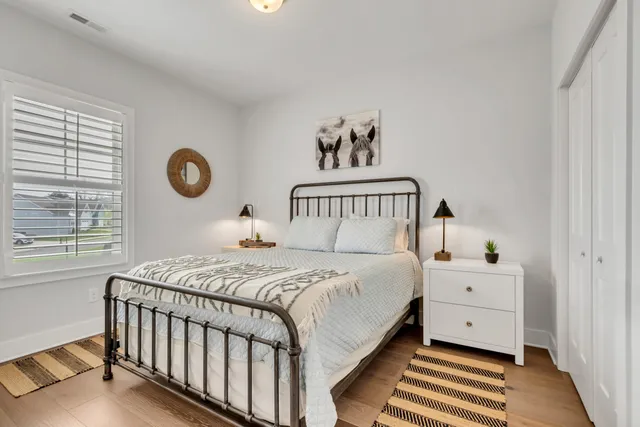 a close up view of a washer and dryer