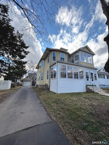 $1,600 | 143 Brown Street, Hartford, CT 06114