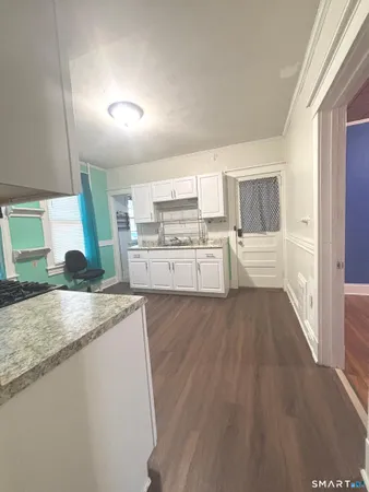 $1,600 | 143 Brown Street, Hartford, CT 06114