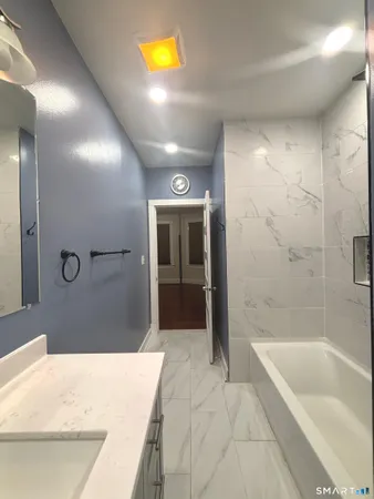 $1,600 | 143 Brown Street, Hartford, CT 06114