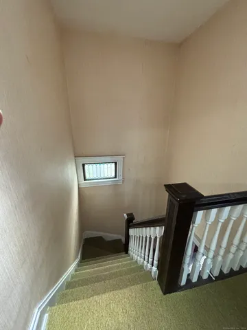 $1,600 | 143 Brown Street, Hartford, CT 06114