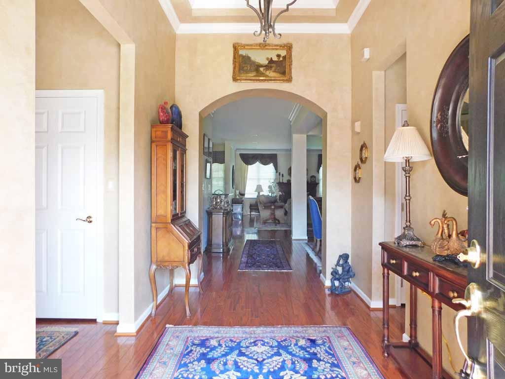 160 Sydney Road Holland, PA 18966 - Photo 3 of 36 Foyer
