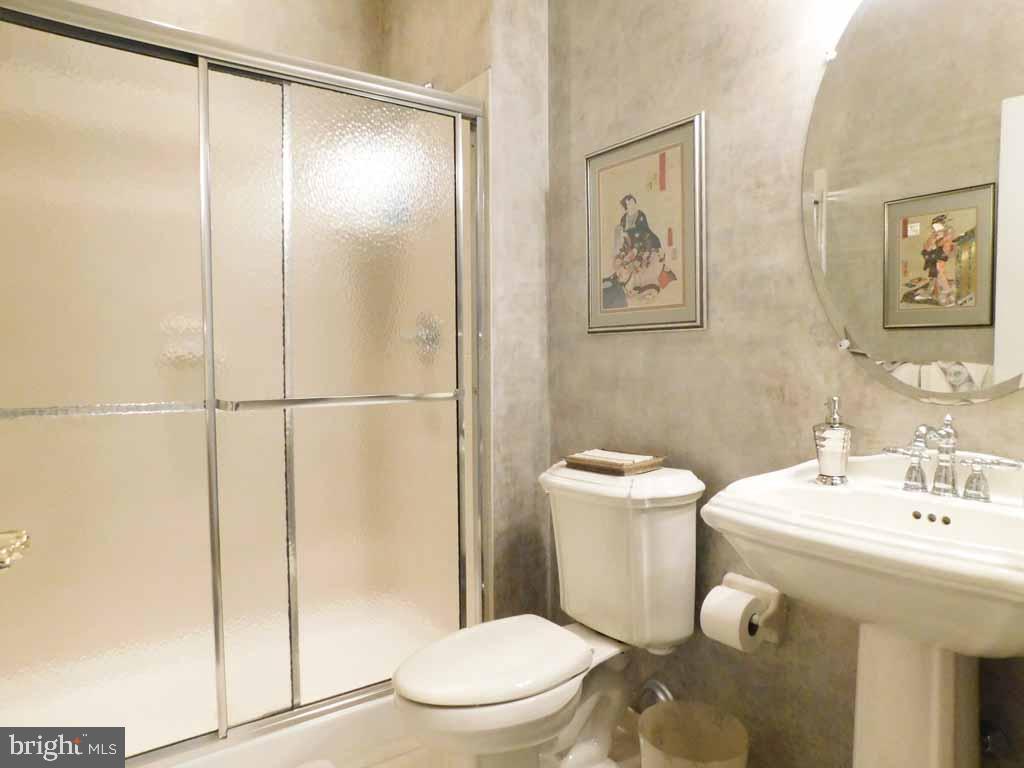 160 Sydney Road Holland, PA 18966 - Photo 24 of 36 Full Bath