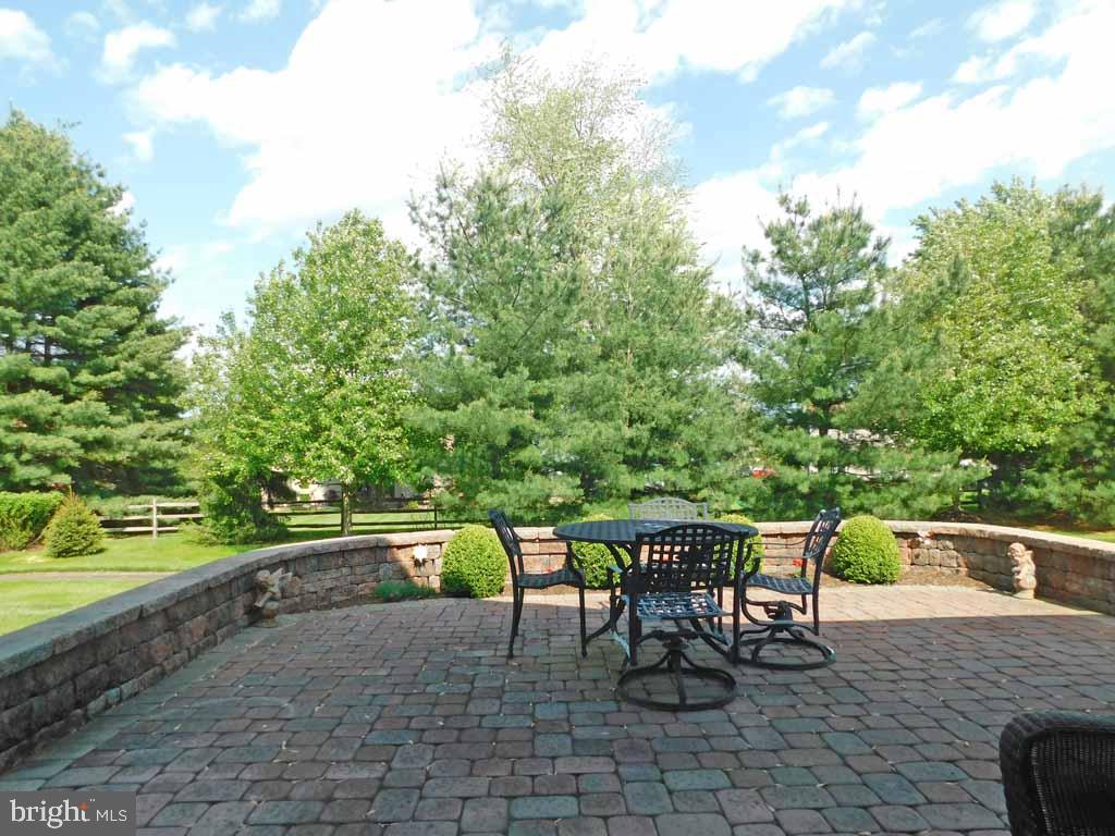 160 Sydney Road Holland, PA 18966 - Photo 27 of 36 Paver Patio