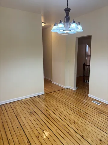 $1,850 | 115 South Kilbourn Avenue, Unit 1, Chicago, IL 60624