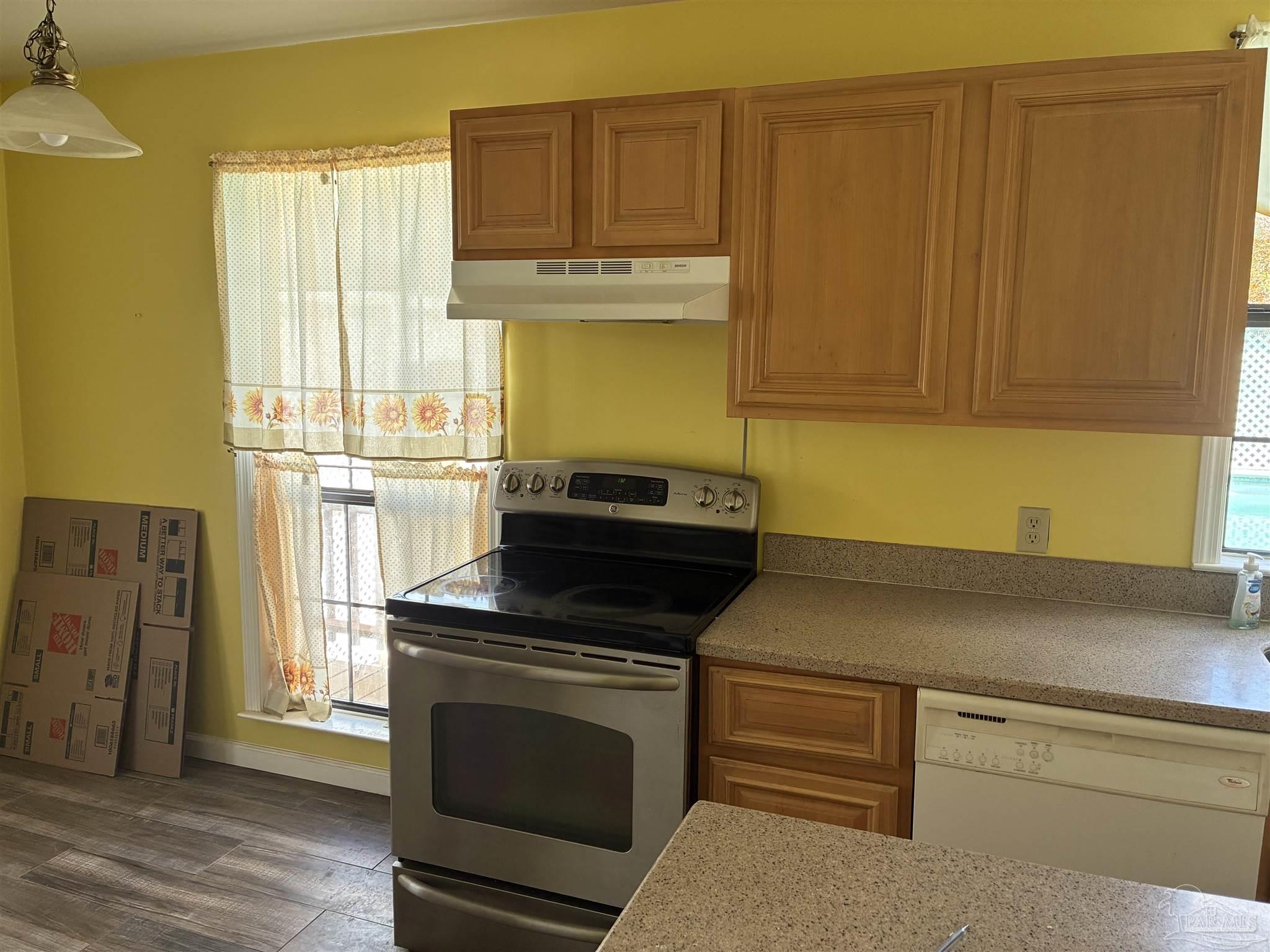 3324 Bonfire Drive Milton, FL 32583 - Photo 3 of 16