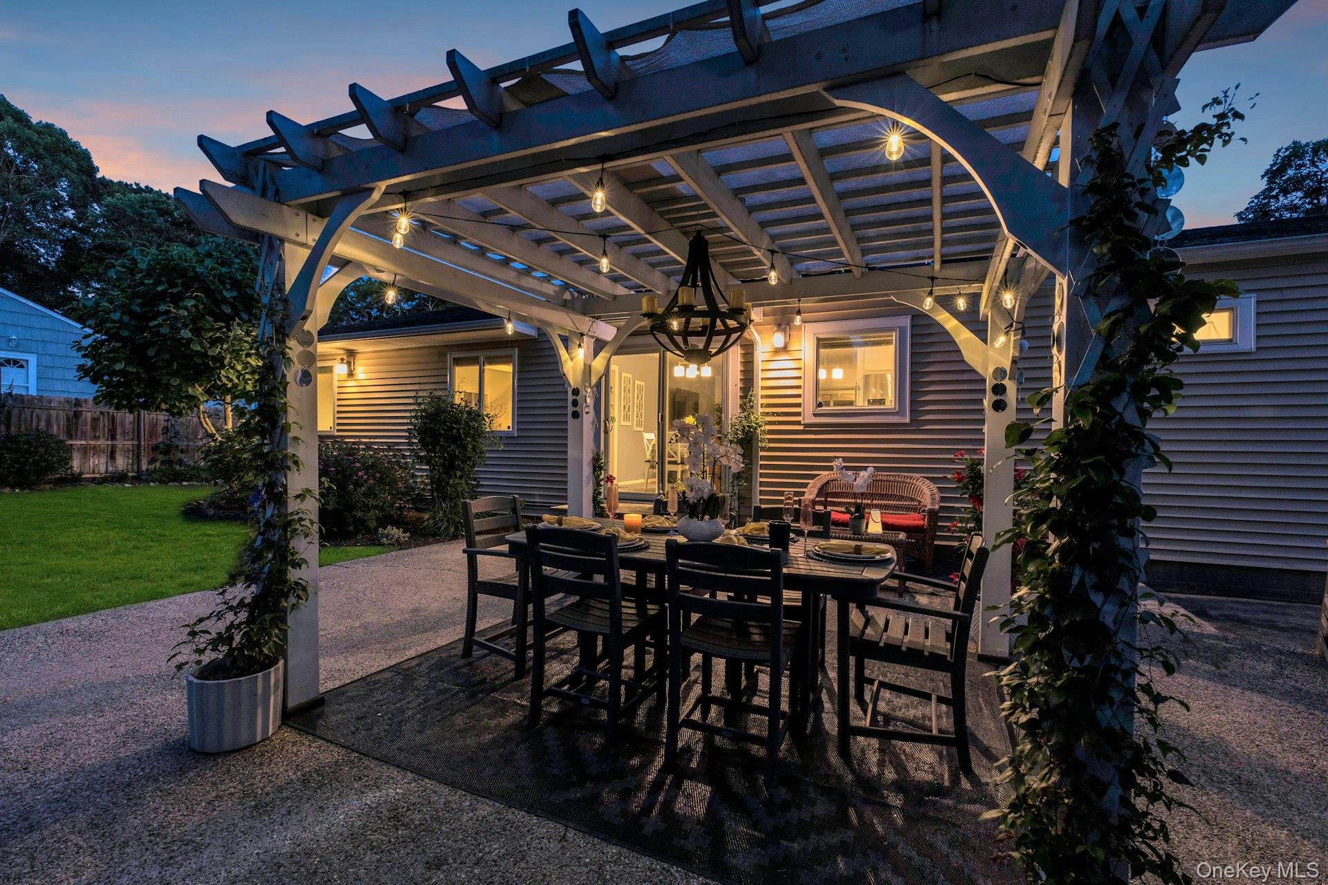 116 West Tiana Road Hampton Bays, NY 11946 - Photo 7 of 50