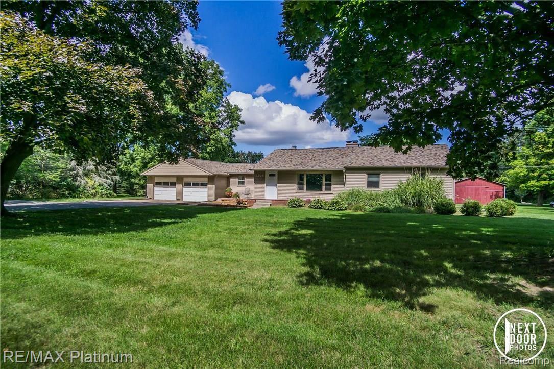 3720 Norton Road Howell, MI 48843 - Photo 1 of 40 DSC01032.jpg
