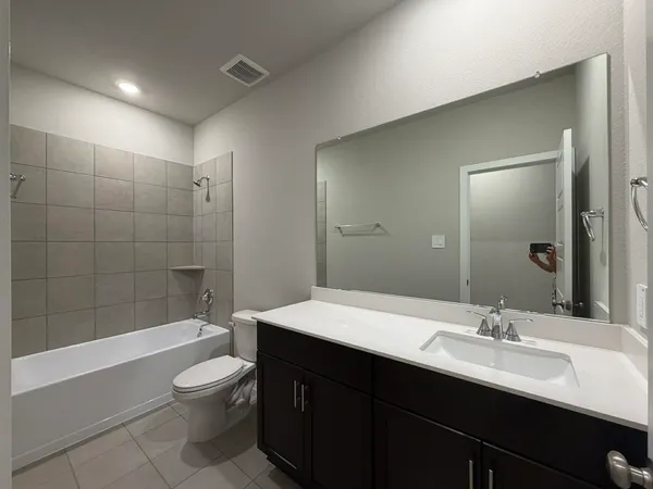 $2,395 | 7722 Beaufort Lane, Baytown, TX 77523