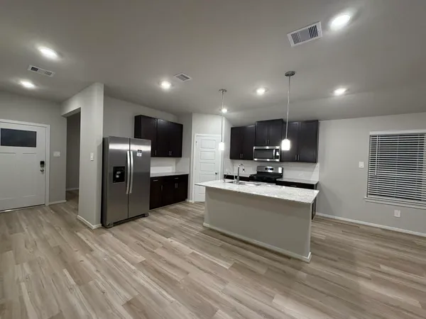 $2,395 | 7722 Beaufort Lane, Baytown, TX 77523