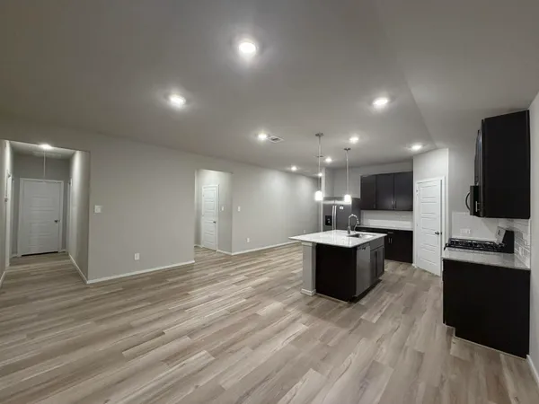 $2,395 | 7722 Beaufort Lane, Baytown, TX 77523