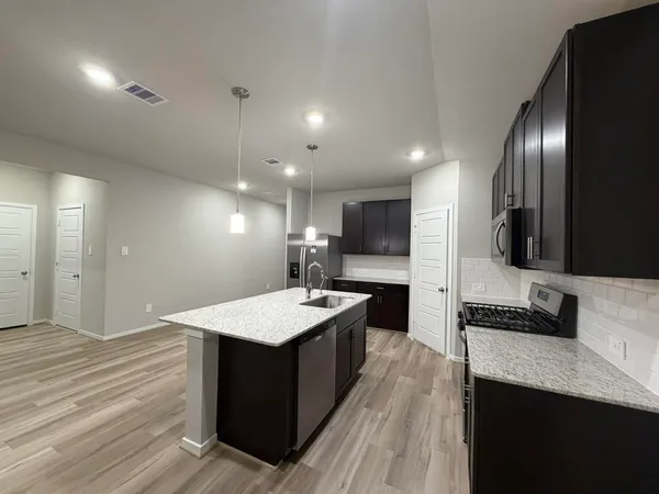 $2,395 | 7722 Beaufort Lane, Baytown, TX 77523