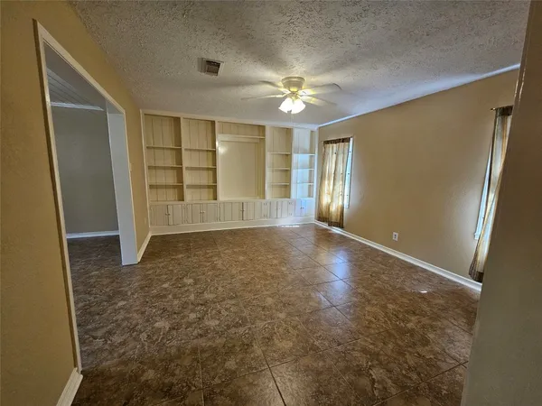 $295,000 | 14906 Quaking Aspen Drive, Tomball, TX 77377