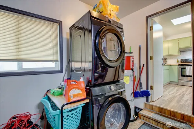 $315,000 | 685 Northwest Atalanta Way, Unit 1, Oak Harbor, WA 98277