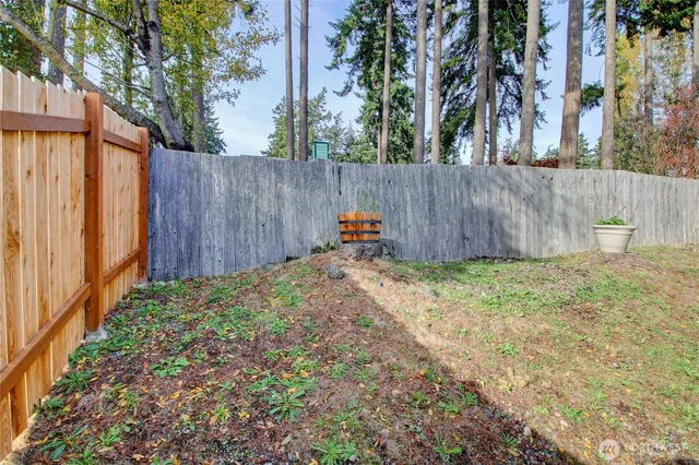 $315,000 | 685 Northwest Atalanta Way, Unit 1, Oak Harbor, WA 98277